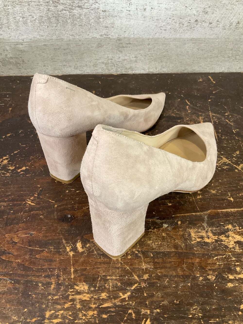 Marc Fisher LTD Zala Suede Pointed Toe Block Heel Pump in Light Natural Size 11M - Picture 4 of 10